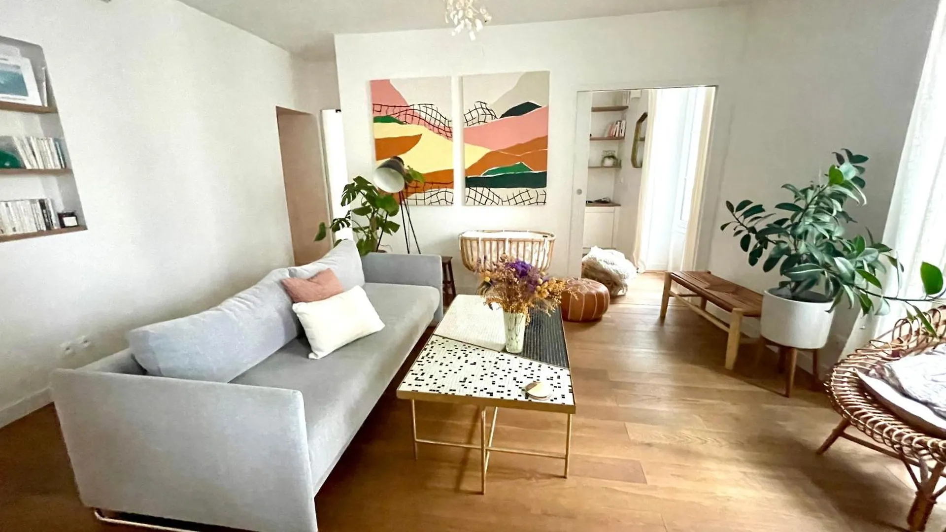 Luxuriant Oasis 1Br In The Heart Of Montmartre contacts